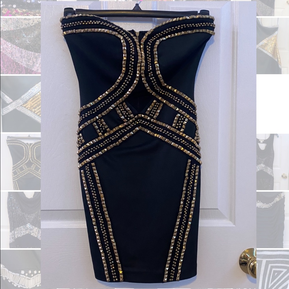 Mini strapless dress with gold design